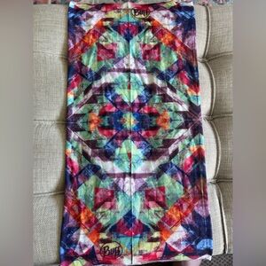 Geometric print Buff